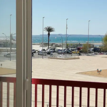 Albatros, Delta Muga Appartement *