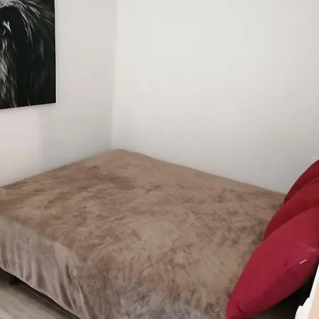 Apartment Albatros, Delta Muga